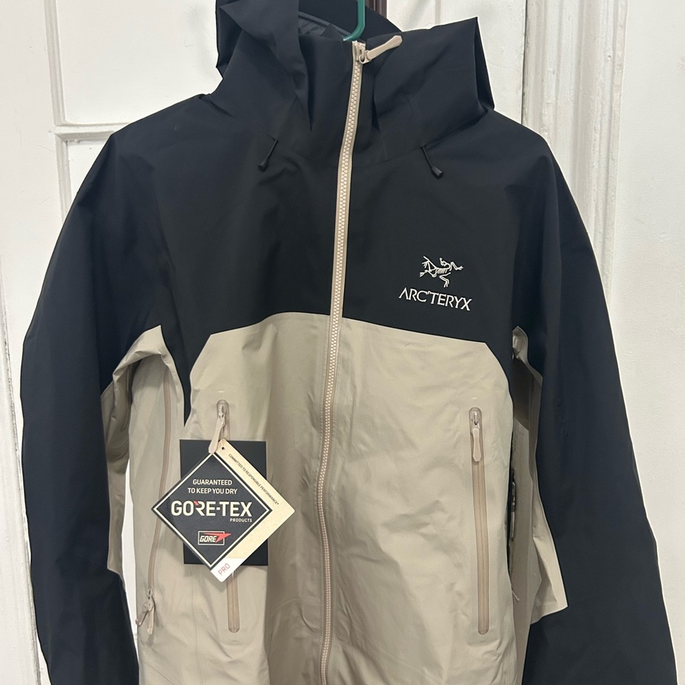 Mens XL Beta AR Arc’Teryx Jacket
